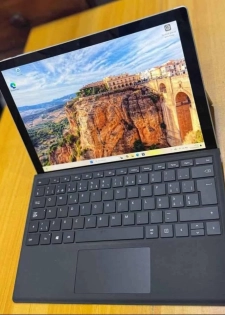 🚨ordinateur tablette surface pro 4 core i5