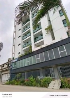 Vente appartement 5 pièces en vente à la Riviera triangle