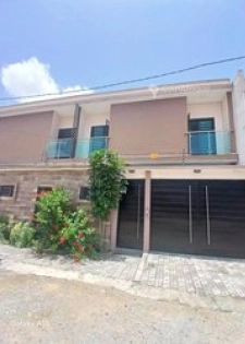 Location villa duplex 5 pièces à la Riviéra Faya centre