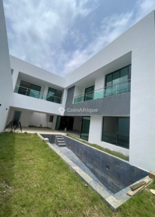 Location villas 05 pièces - Cocody riviera golf 1