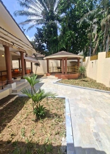Location villas 5 pièces - cocody entre la 8ème et la 7ème