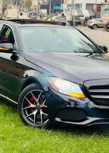 Mercedes c300 année 2017-2018