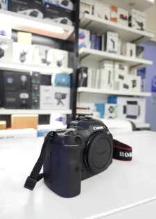 CANON EOS R5