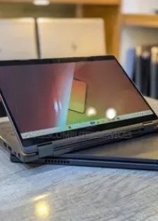Ordinateur portable Dell Latitude 5300 16GB Intel Core i7 SSD 512GB