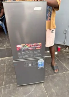 Réfrigérateur Combiné De Marque Smart Technology 133litres