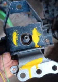 Support moteur droit (Patte moteur) pour Suzuki Dzire