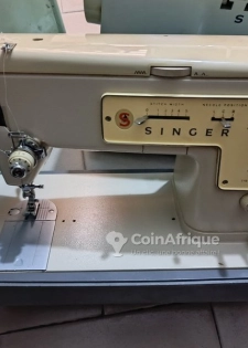 Machine à coudre singer