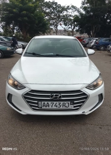 Hyundai AVANTE en vente