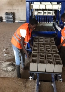 Machine Fabrication de Briques, Pavés et Parpaings