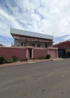 Villa duplex en location a la Riviera synacaci