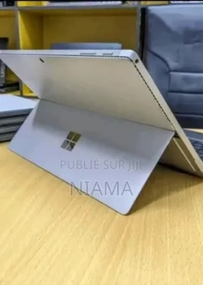 Neuf Microsoft Surface 3 8GB Intel Core I5 SSD 256GB