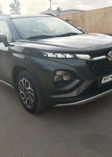 Suzuki FRONX Glx quasi neuf boite automatique 