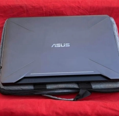PC Portable i7 9e Gén + GTX 4Go – 16Go RAM, SSD 512Go